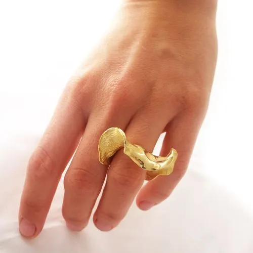 Curly Pod Ring