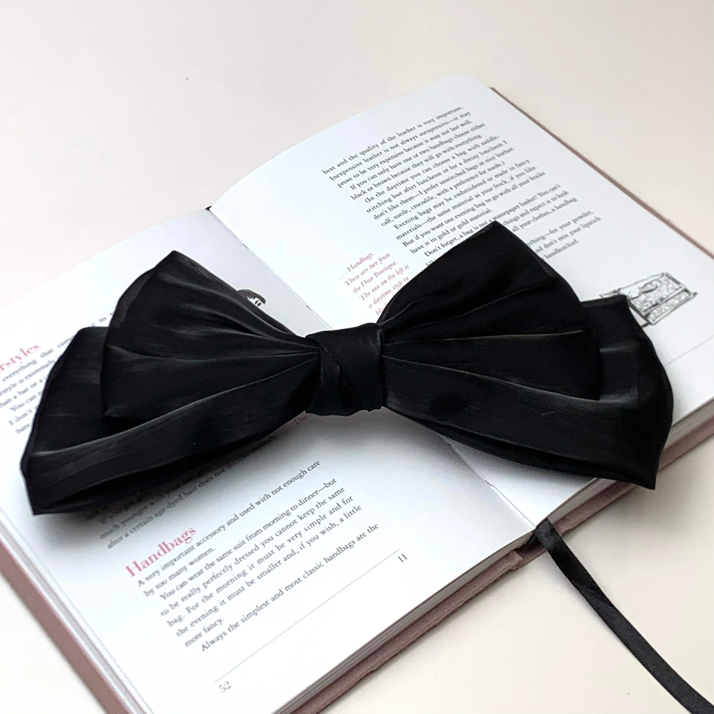 Feelin' Flirty Silk Bow Hair Clip in Black