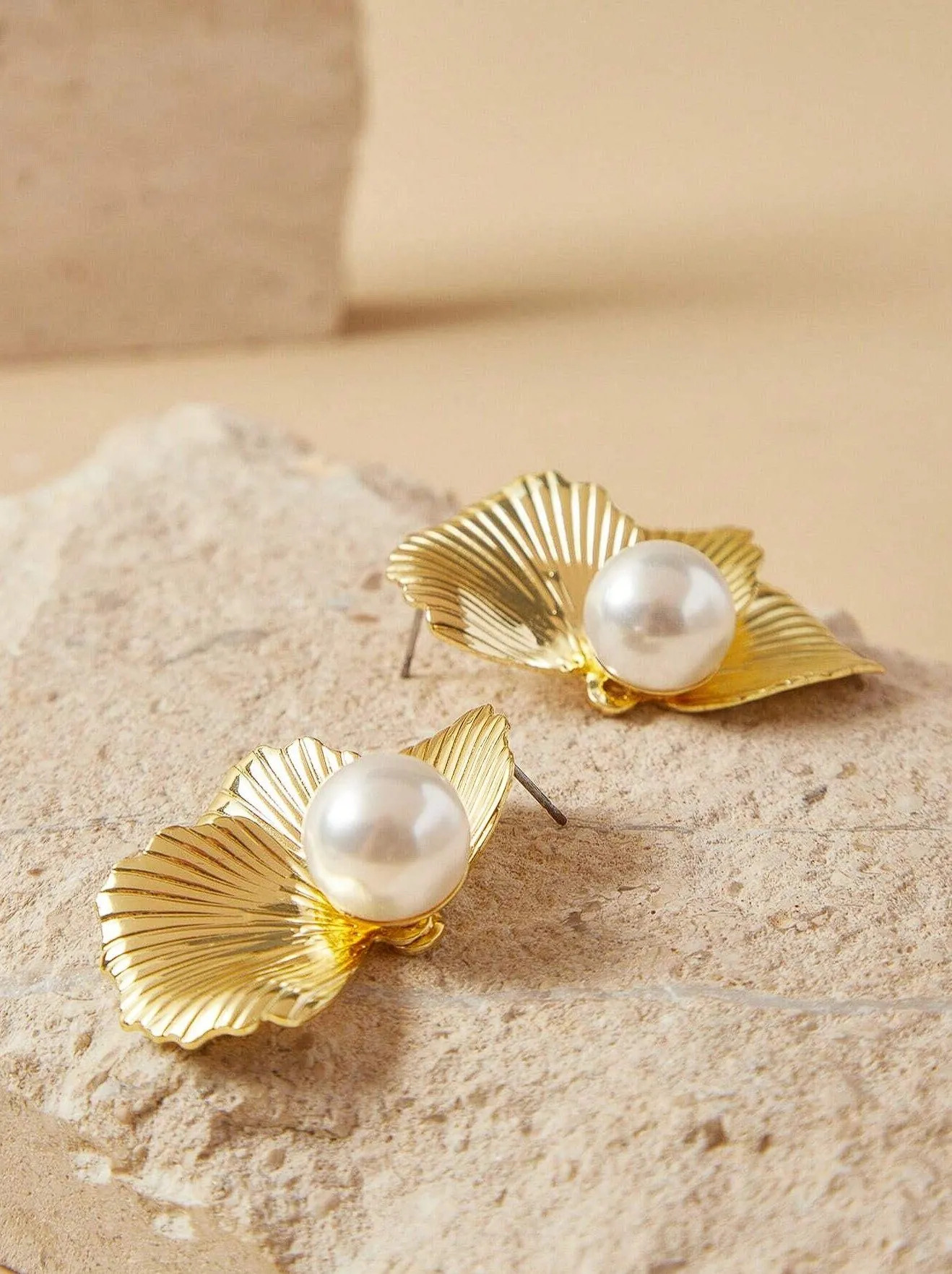 Flower Petal Faux Pearl Earrings