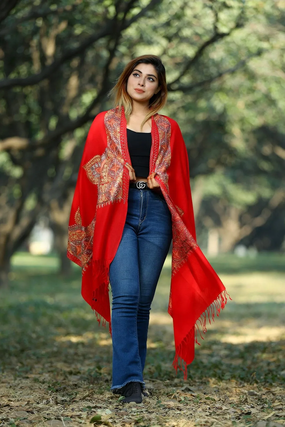 LOVELY RED COLOUR TILLA EMBROIDERED STOLE DEPICTS COURAGE AND RELIGIOUS FERVOR